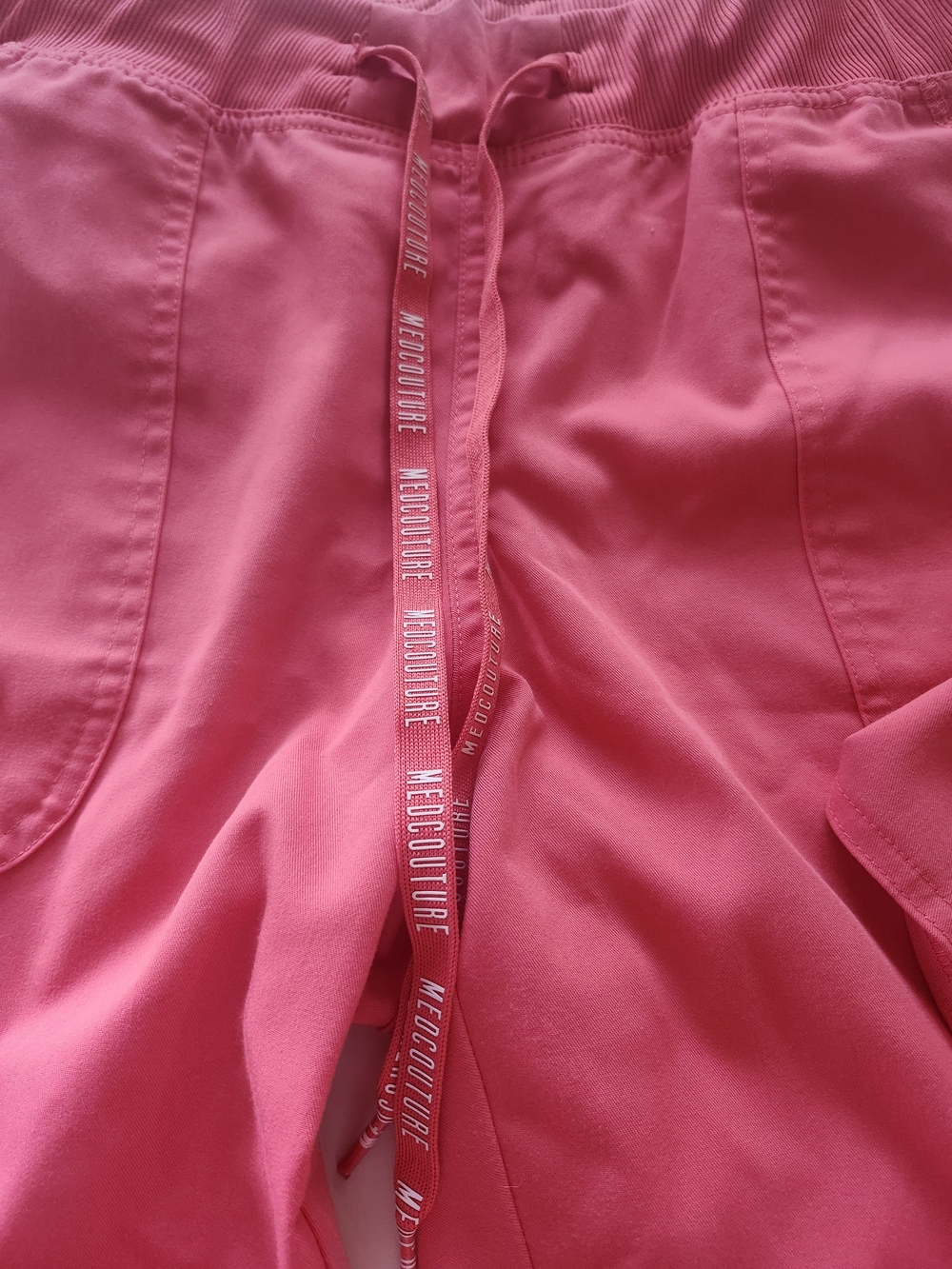 Med Couture Coral Pink Scrub Top and Jogger Pants Set (S/M) - Picture 2 of 12